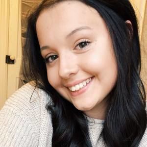 Meet your Posher, Alexia